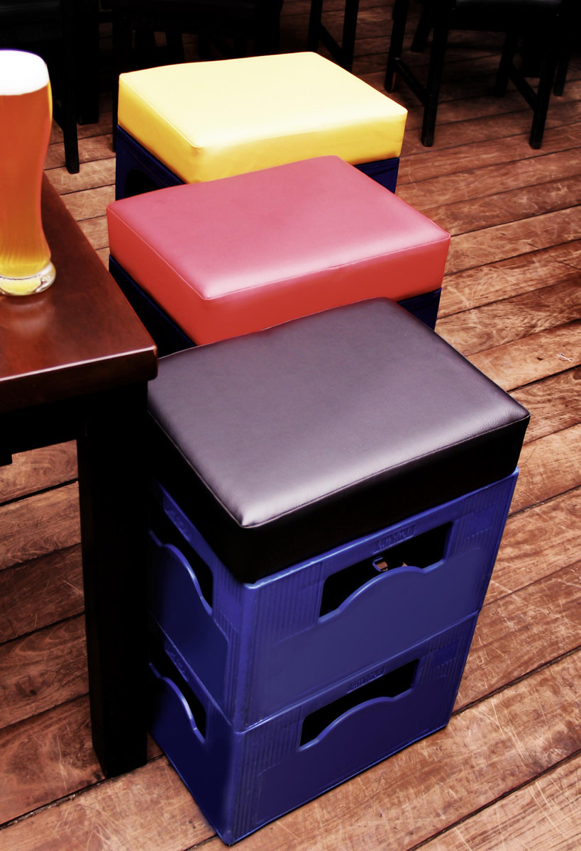 Miniaturbild: HOCKER BIERKISTEN